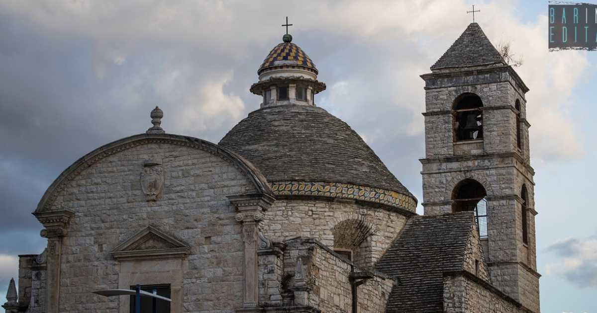 Cupole a trullo, affreschi e un dipinto miracoloso: � la chiesa del Santissimo Crocifisso di Bitonto